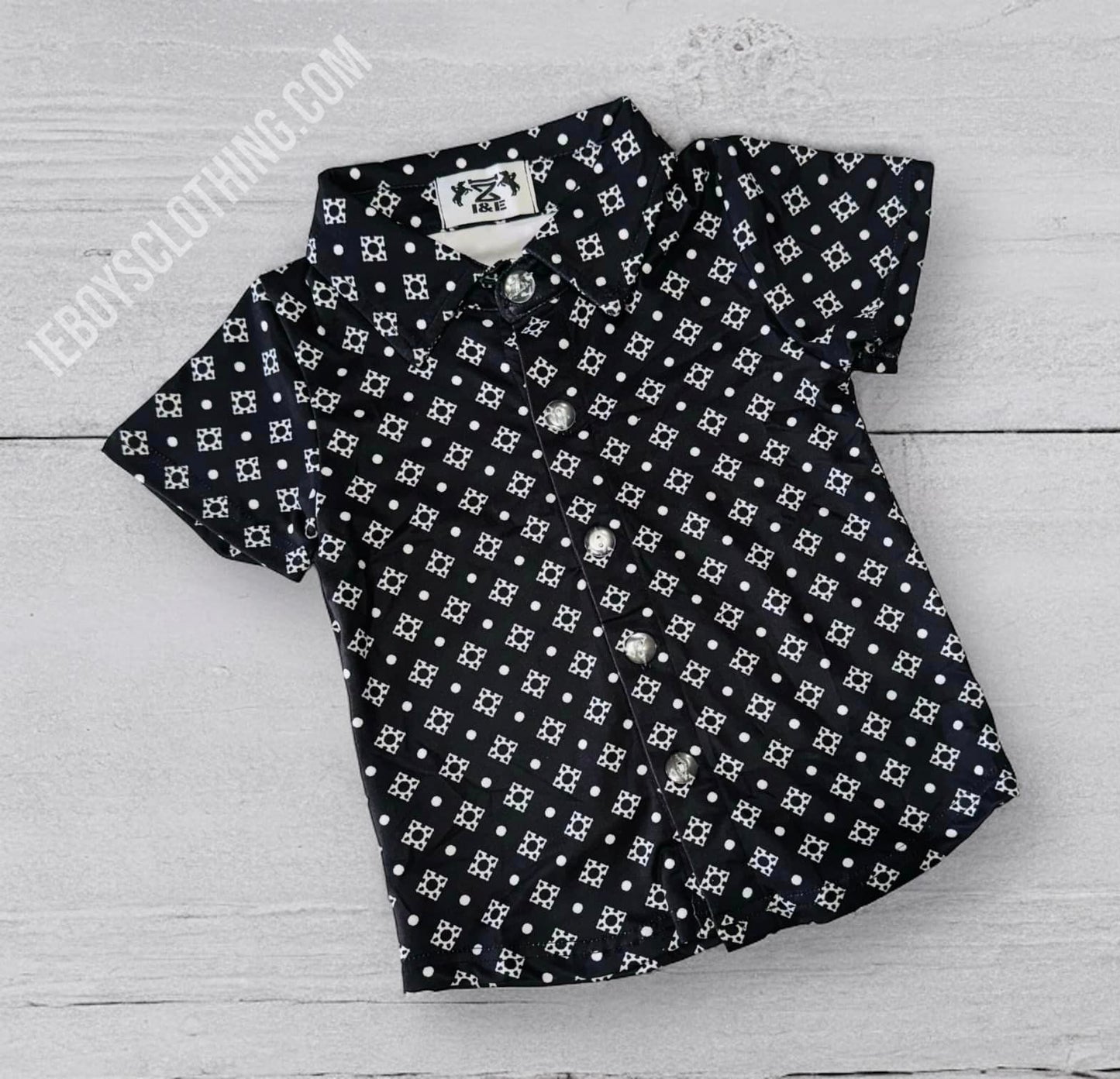 RTS BLACK BUTTON UP